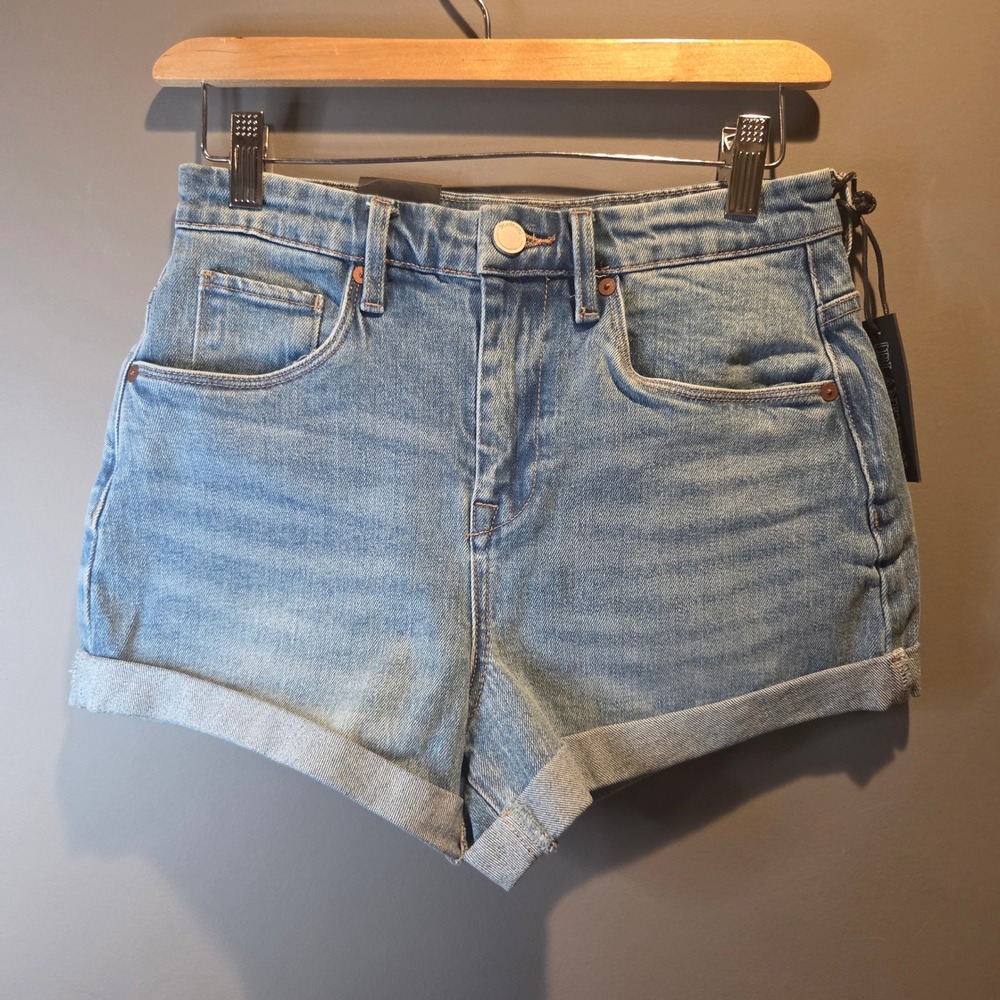 BlankNYC The Perry Mom Shorts High Rise Light Wash Denim Size 26 NWT
